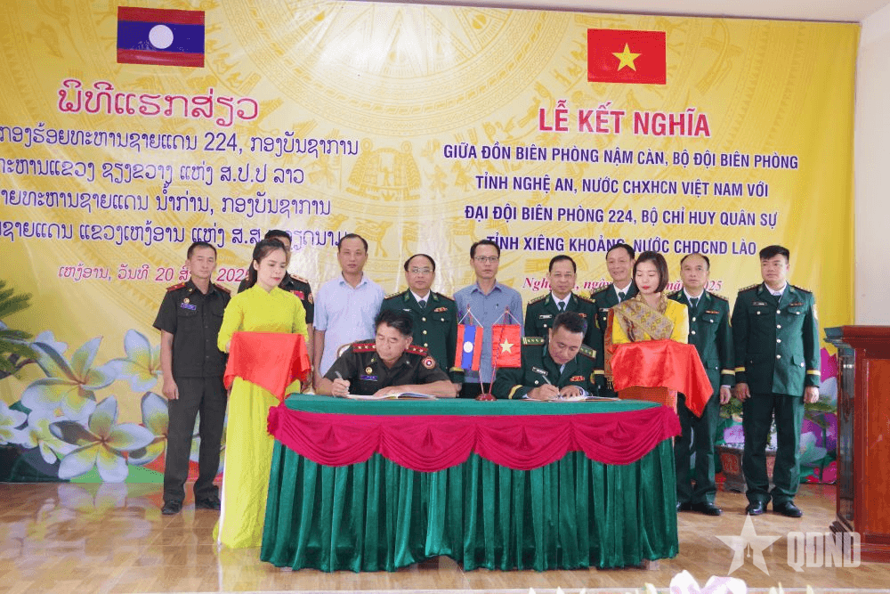 Đồn Biên phòng Nậm Càn ký kết nghĩa với Đại đội Biên phòng 224 (Lào)