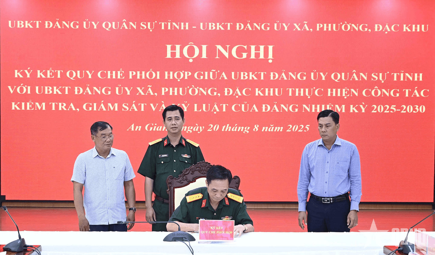 An Giang: Ký kết quy chế phối hợp giữa Ủy ban Kiểm tra Đảng ủy Quân sự tỉnh với Ủy ban Kiểm tra Đảng ủy xã, phường, đặc khu