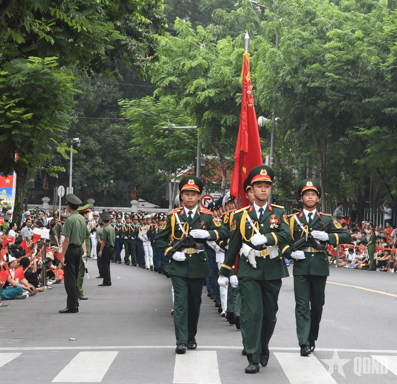 Lực lượng diễu binh, diễu hành cơ động về khu vực quanh Quảng trường Ba Đình, sẵn sàng tổng hợp luyện