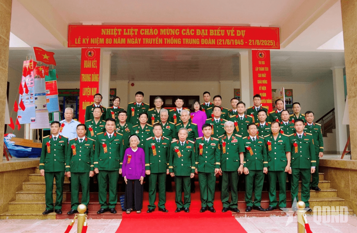 Trung đoàn Bộ binh 24 (Sư đoàn 304, Quân khu 2) kỷ niệm 80 năm ngày truyền thống