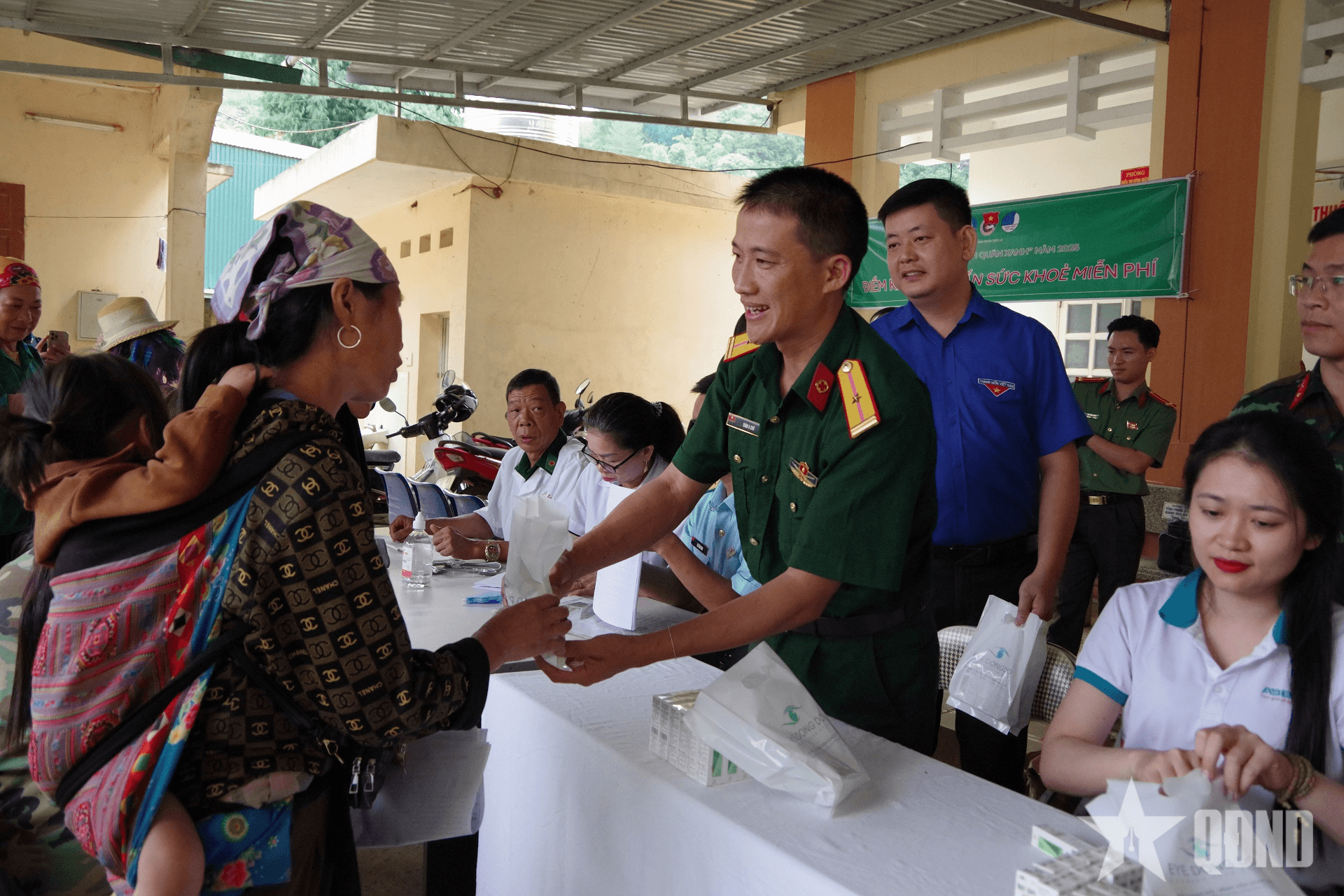 Bộ CHQS tỉnh Sơn La hưởng ứng chiến dịch tình nguyện “Hành quân xanh” năm 2025