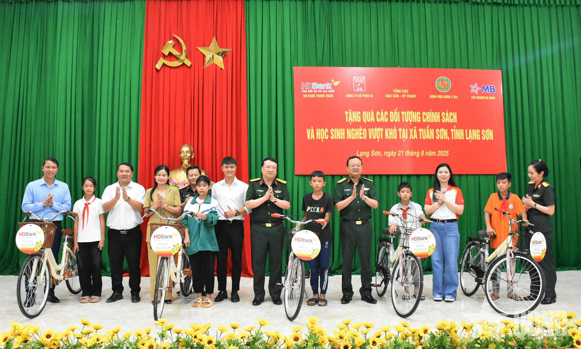 Tổng cục Hậu cần - Kỹ thuật phối hợp tổ chức nhiều hoạt động chính sách