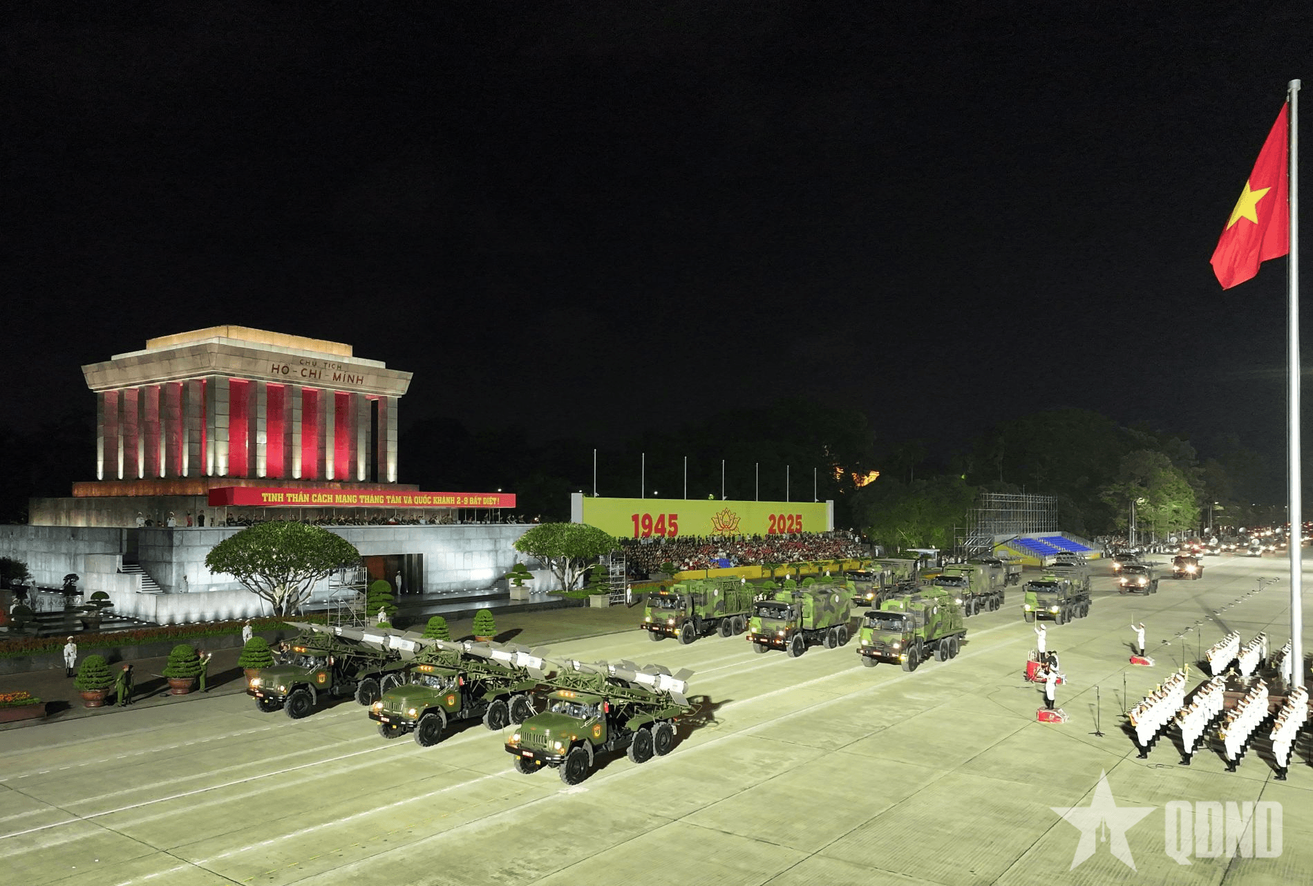 Lần đầu tổng hợp luyện diễu binh, diễu hành phục vụ nhiệm vụ A80 tại Quảng trường Ba Đình