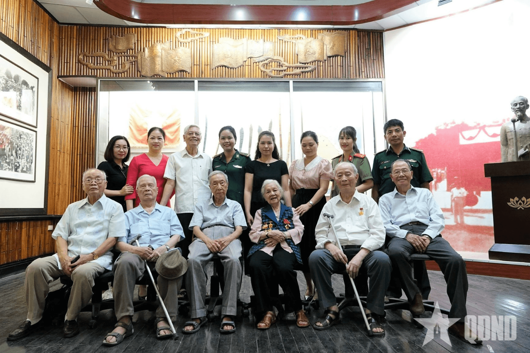 Góp thêm một khúc hoan ca Tháng Tám