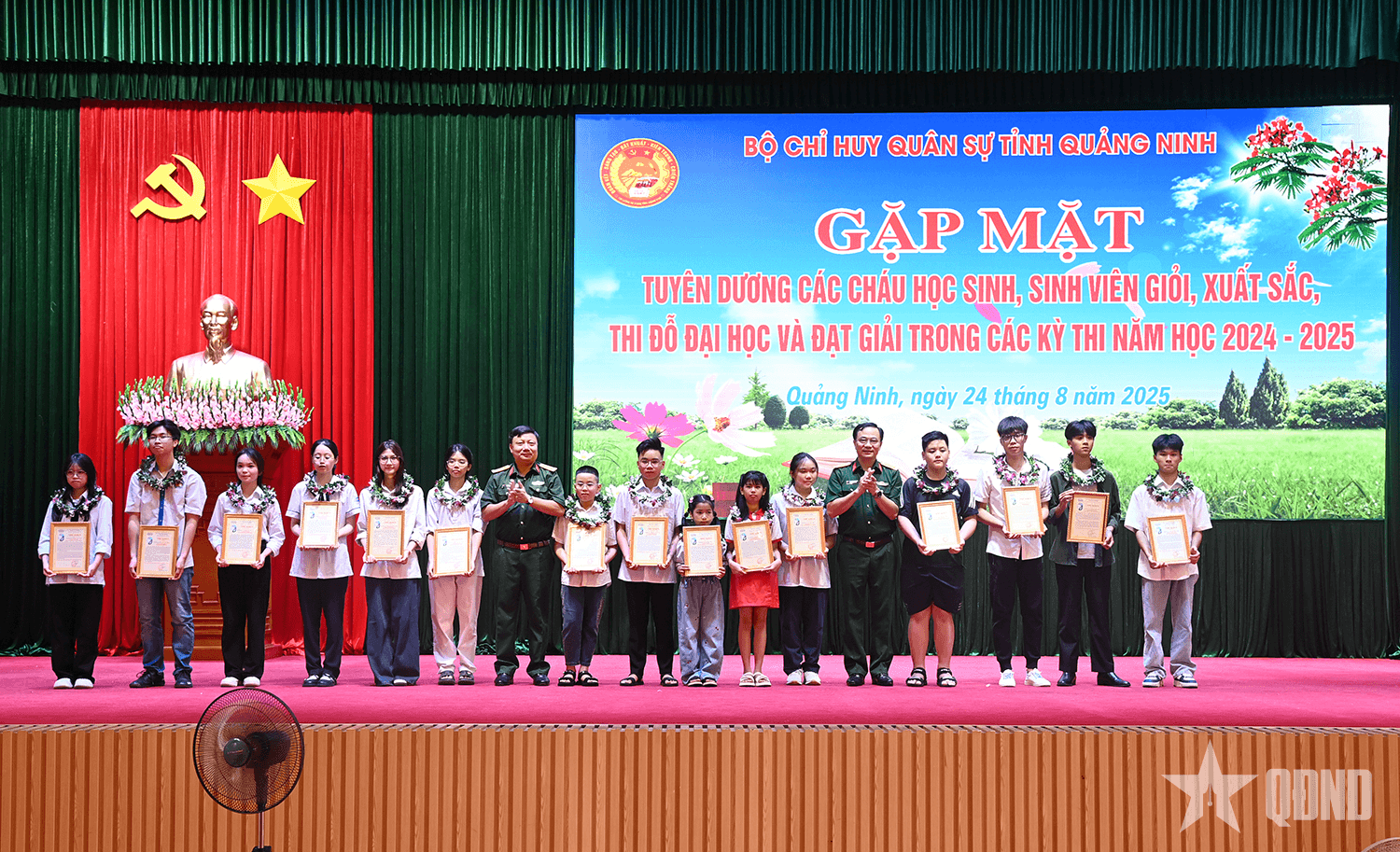 Bộ CHQS tỉnh Quảng Ninh: Tuyên dương học sinh giỏi, sinh viên giỏi, xuất sắc năm học 2024-2025