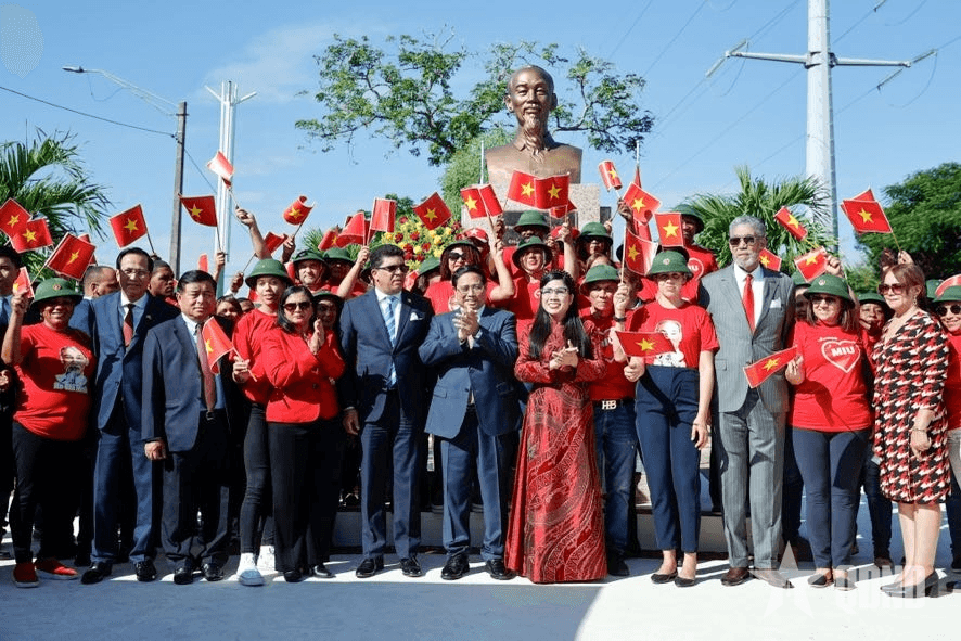 Tượng Bác ở Cộng hòa Dominica