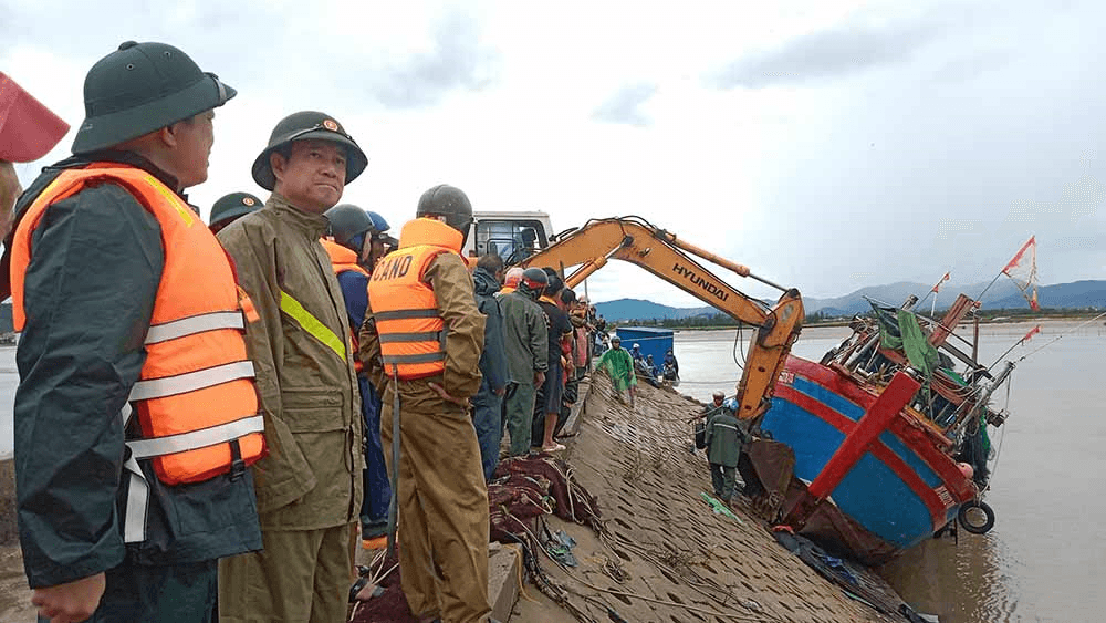 Các địa phương Quân khu 4 thiệt hại nặng nề sau bão số 5