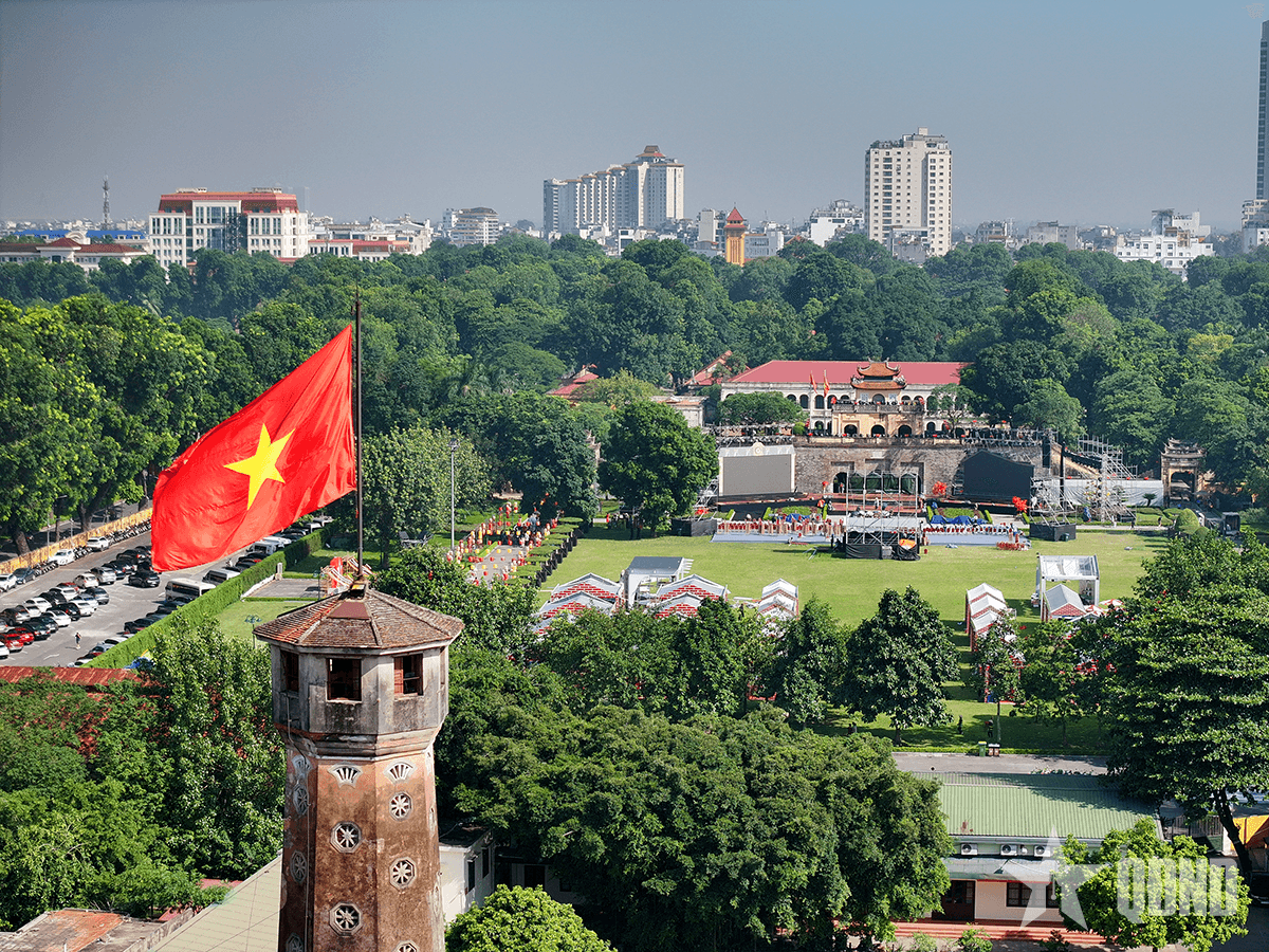 80 năm những chặng đường cách mạng