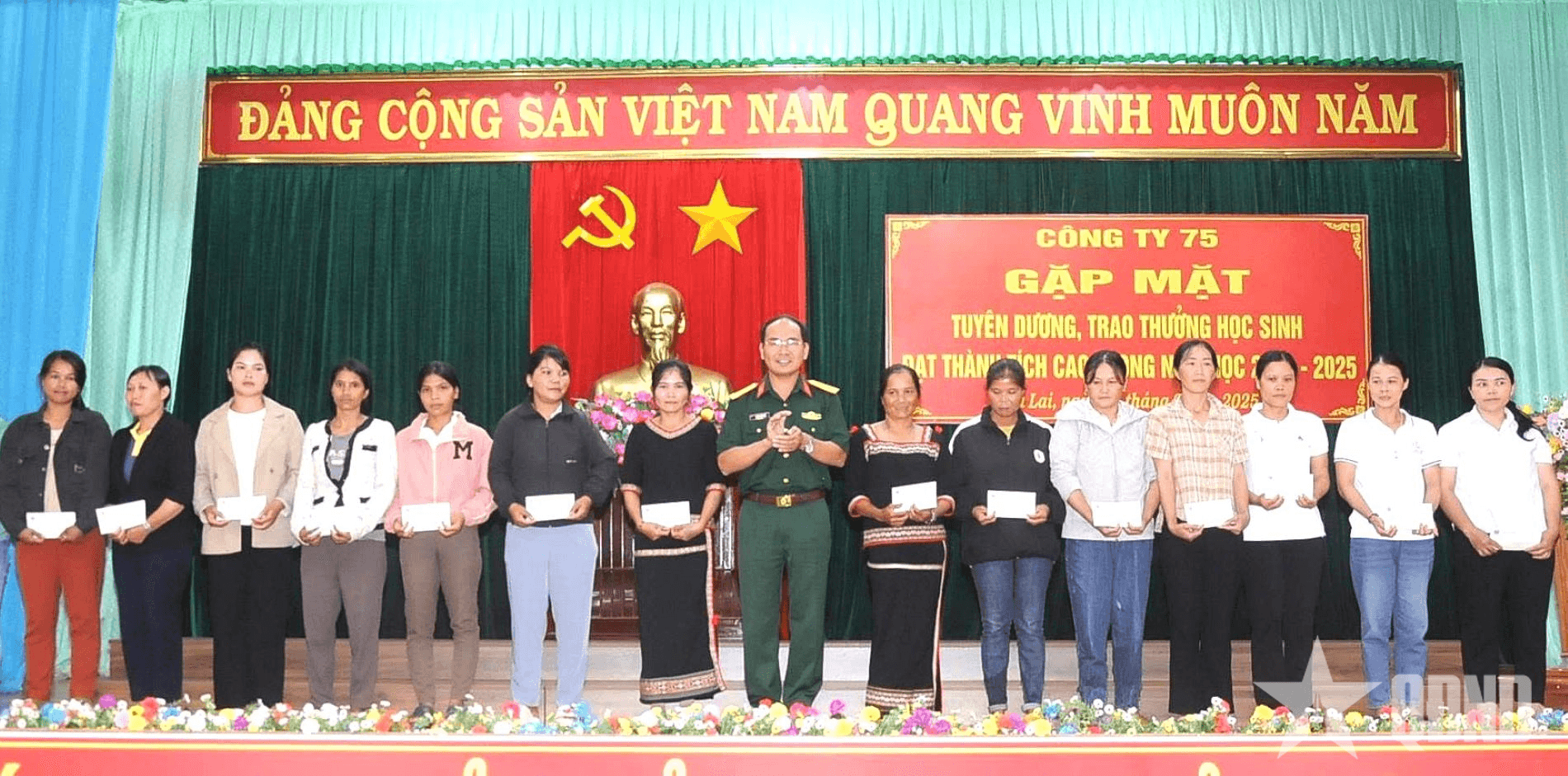 Công ty 75 (Binh đoàn 15) chú trọng công tác dân tộc, khuyến học và an sinh xã hội