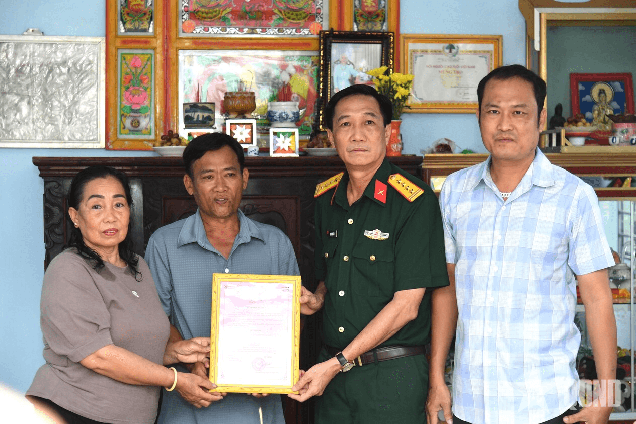 Bộ CHQS tỉnh An Giang: Bàn giao 5 căn nhà tình nghĩa dịp Quốc khánh 2-9