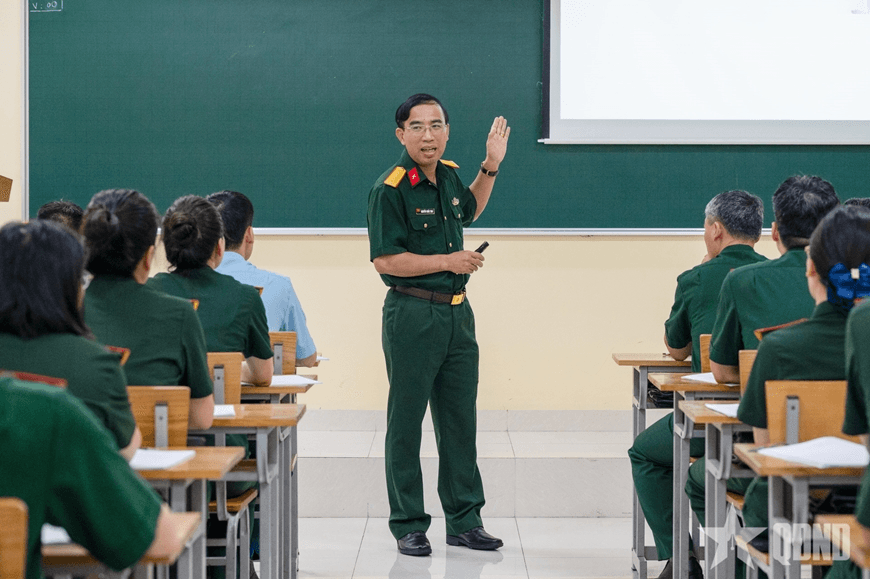 Nền nếp chính quy ở Hệ 4, Học viện Chính trị