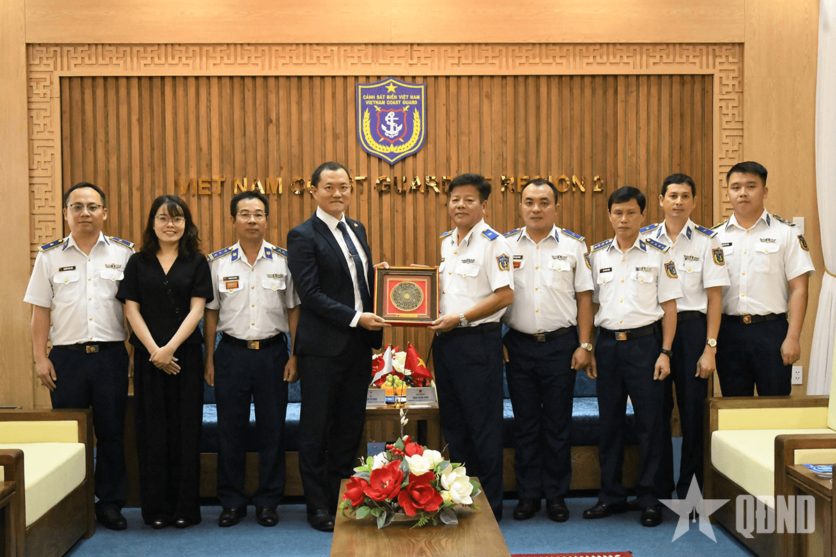 Bí thư thứ nhất Đại sứ quán Nhật Bản thăm, làm việc tại Bộ tư lệnh Vùng Cảnh sát biển 2