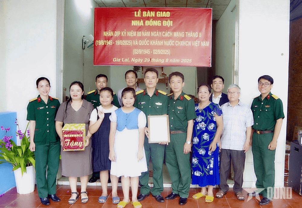 Kho Hậu cần - Kỹ thuật 789 bàn giao 5 “Nhà đồng đội”