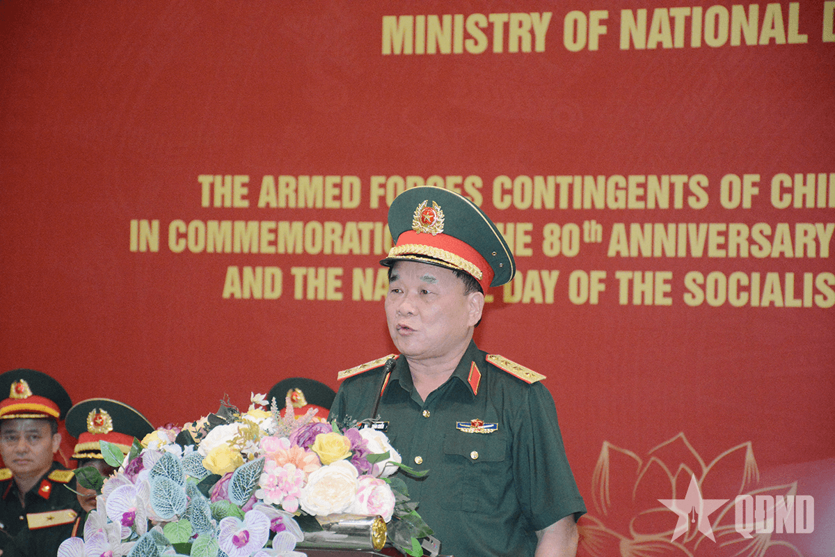 Thượng tướng Hoàng Xuân Chiến gặp mặt đoàn quân đội các nước tham gia diễu binh, diễu hành dịp 2-9