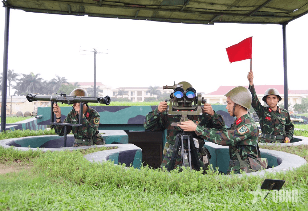 Khí thế thi đua huấn luyện giỏi ở Lữ đoàn Phòng không 214