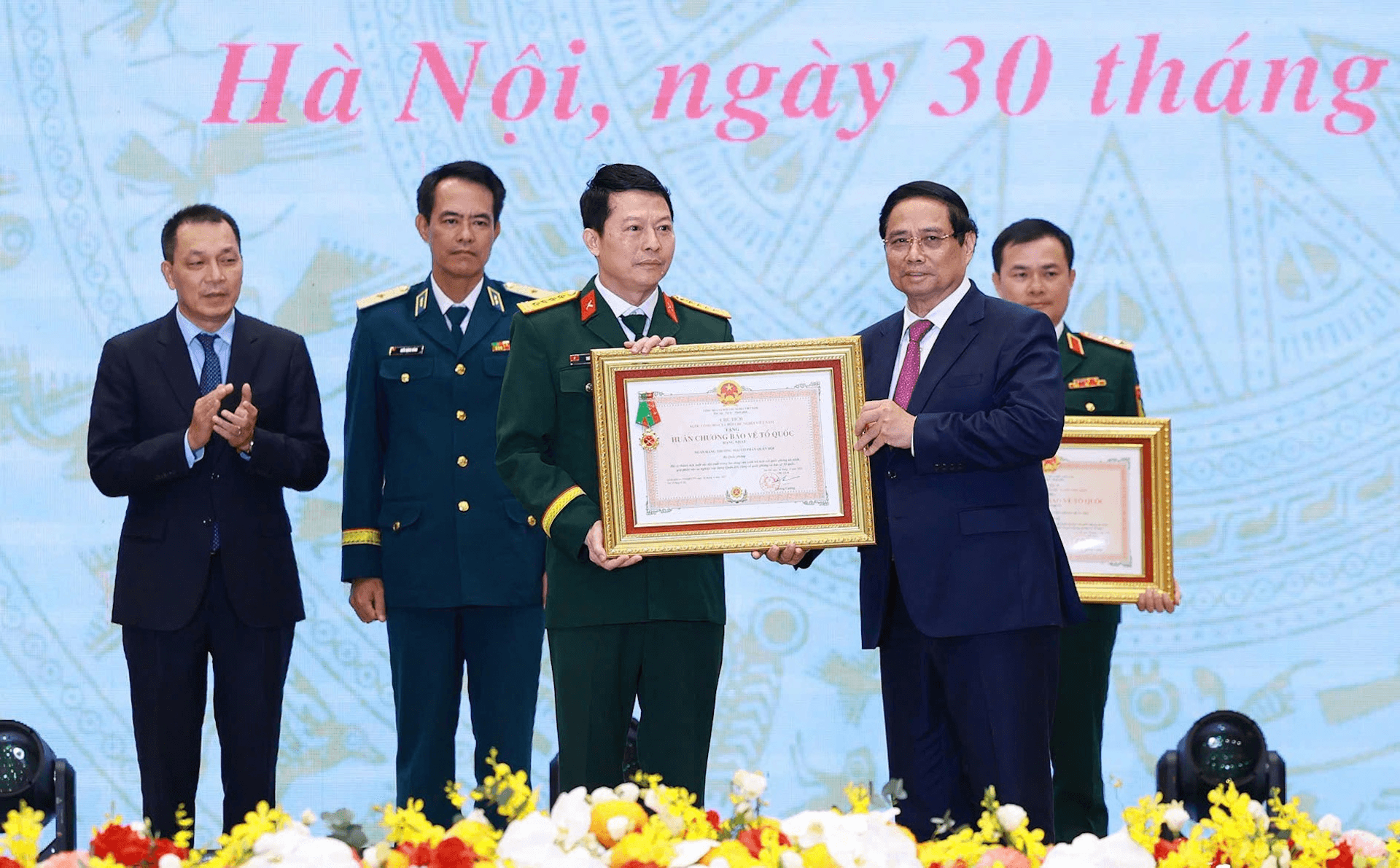 MB đón nhận Huân chương Bảo vệ Tổ quốc hạng Nhất