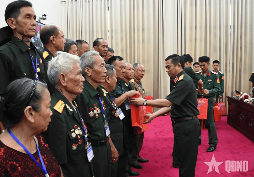 Bộ Quốc phòng ban hành văn bản mới về chế độ, chính sách đối với người tham gia kháng chiến, làm nhiệm vụ quốc tế