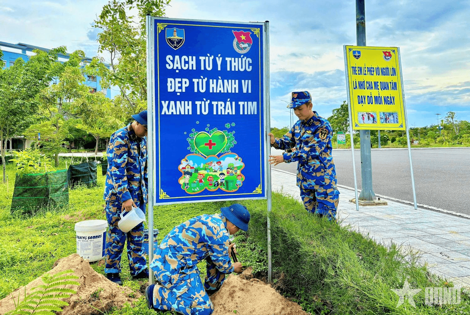 Trung tâm Huấn luyện Vùng 4 Hải quân tổ chức "Ngày thứ Bảy tình nguyện"