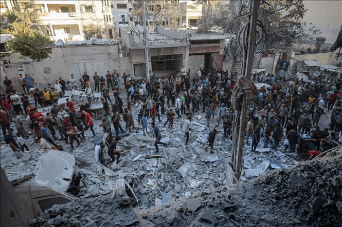 Israel tiến hành các cuộc tấn công ác liệt vào thành phố Gaza