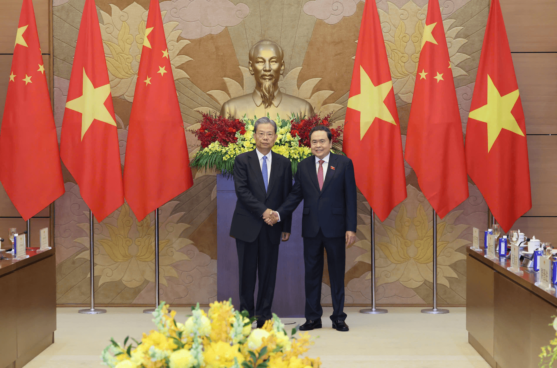 Chủ tịch Quốc hội Trần Thanh Mẫn chủ trì Lễ đón trọng thể và hội đàm với Ủy viên trưởng Nhân đại toàn quốc Trung Quốc Triệu Lạc Tế