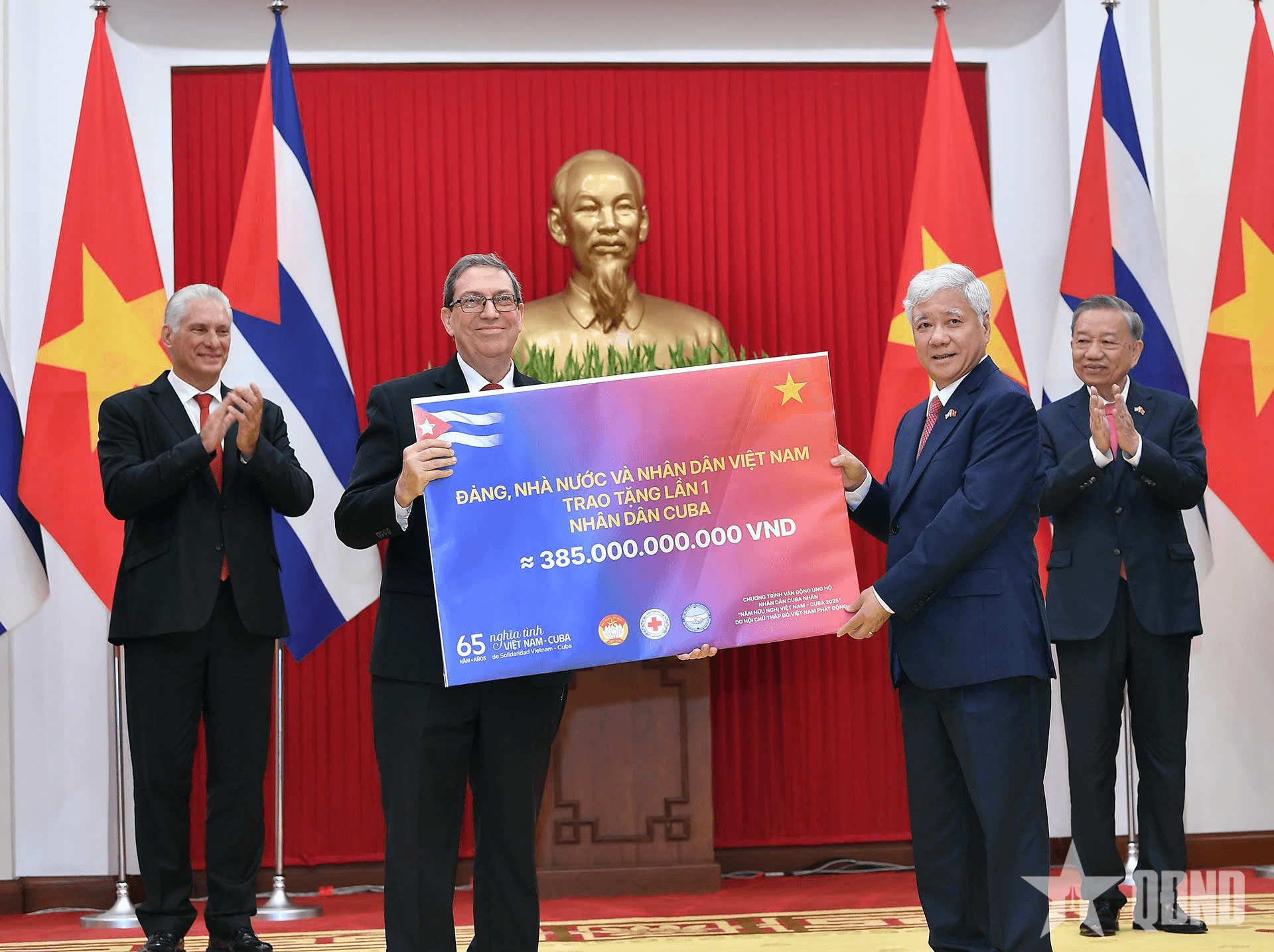 Tổng Bí thư Tô Lâm và Bí thư thứ nhất, Chủ tịch nước Cộng hòa Cuba Miguel Díaz-Canel Bermúdez chứng kiến Lễ trao các văn kiện hợp tác