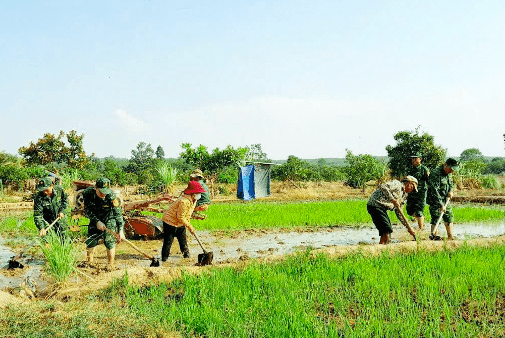 Bảo vệ biên cương từ lòng dân