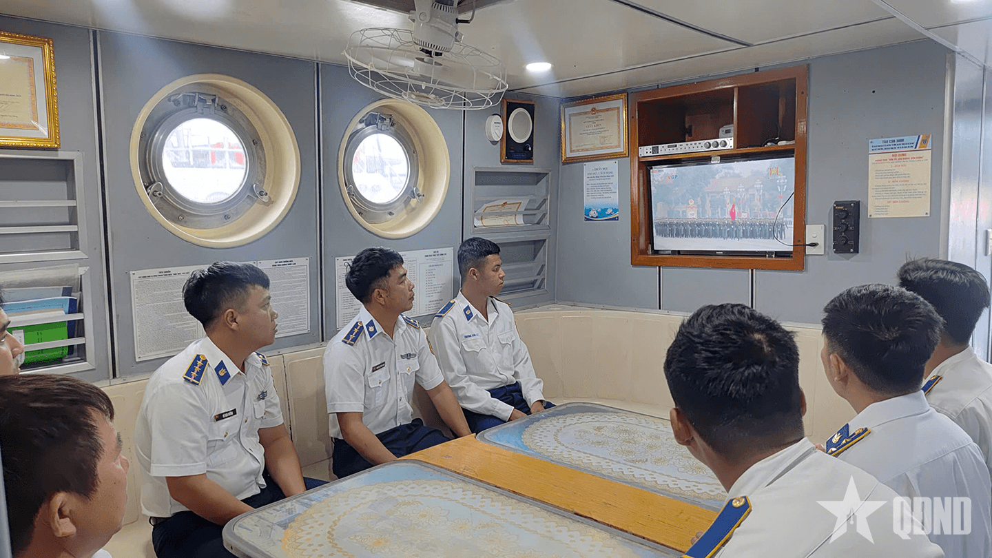 Chiến sĩ hòa nhịp trong tình yêu Tổ quốc