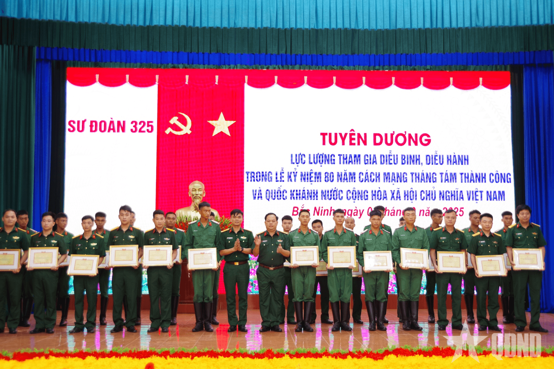 Sư đoàn 325, Quân đoàn 12 tuyên dương lực lượng tham gia diễu binh, diễu hành A80