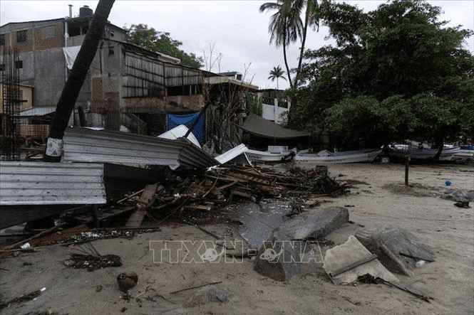 Mexico khẩn trương ứng phó bão Lorena