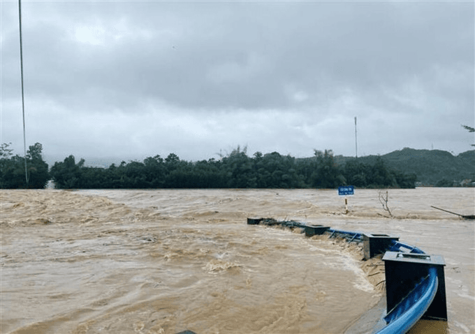 Mưa lớn ở nhiều nơi, đề phòng lũ quét, sạt lở đất