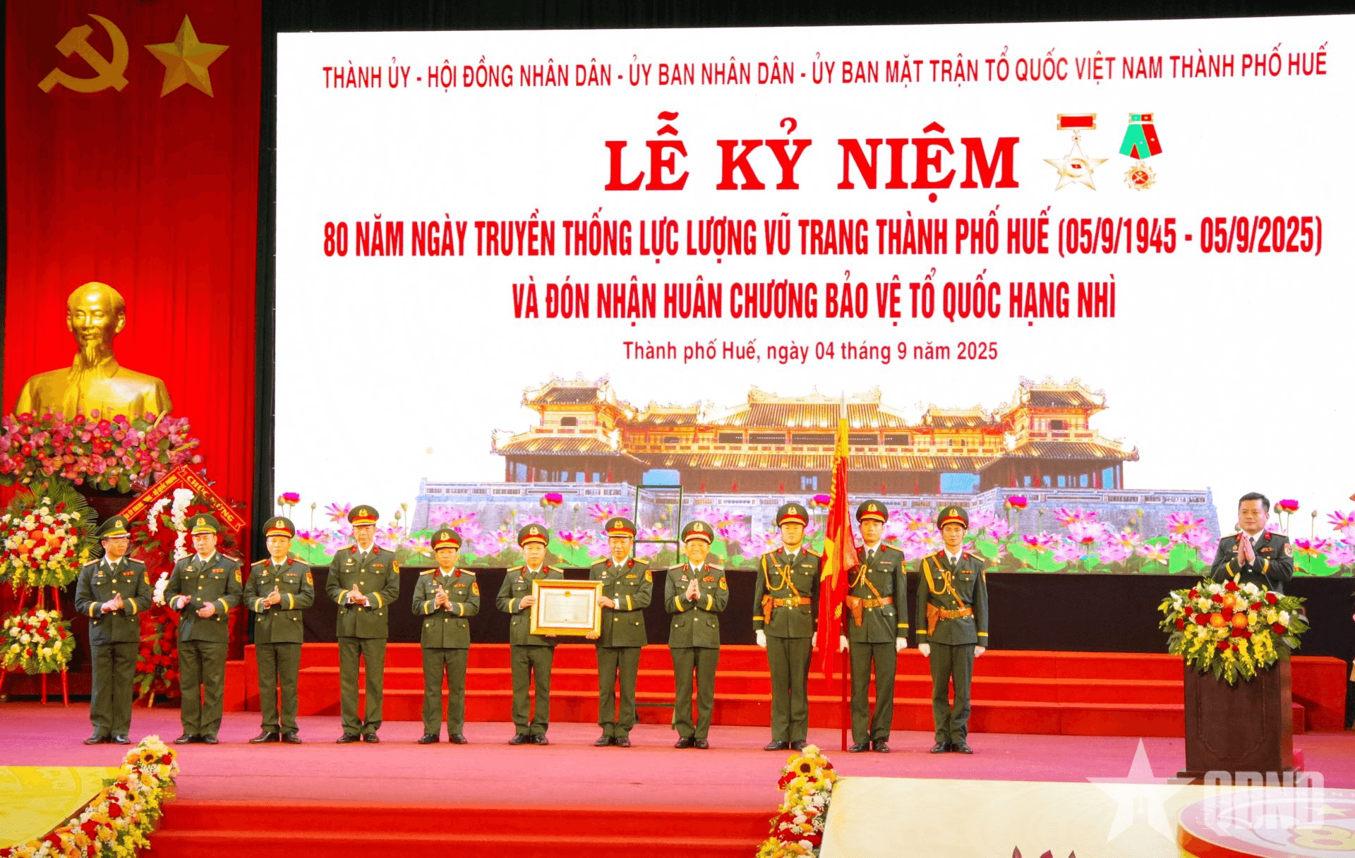 Thượng tướng Phạm Trường Sơn dự Lễ kỷ niệm 80 năm Ngày truyền thống LLVT thành phố Huế