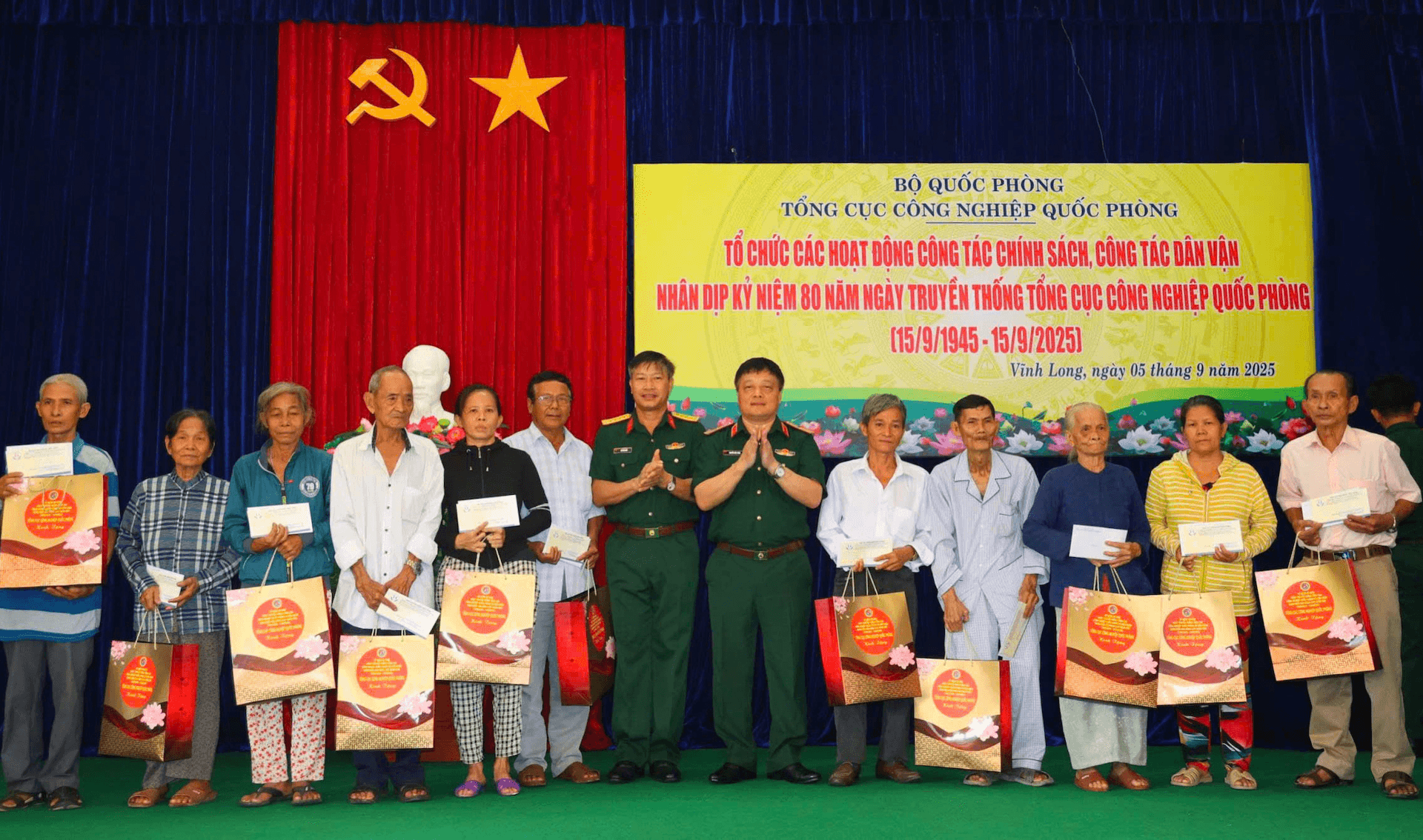Tổng cục Công nghiệp Quốc phòng tổ chức "đền ơn đáp nghĩa" tại Vĩnh Long