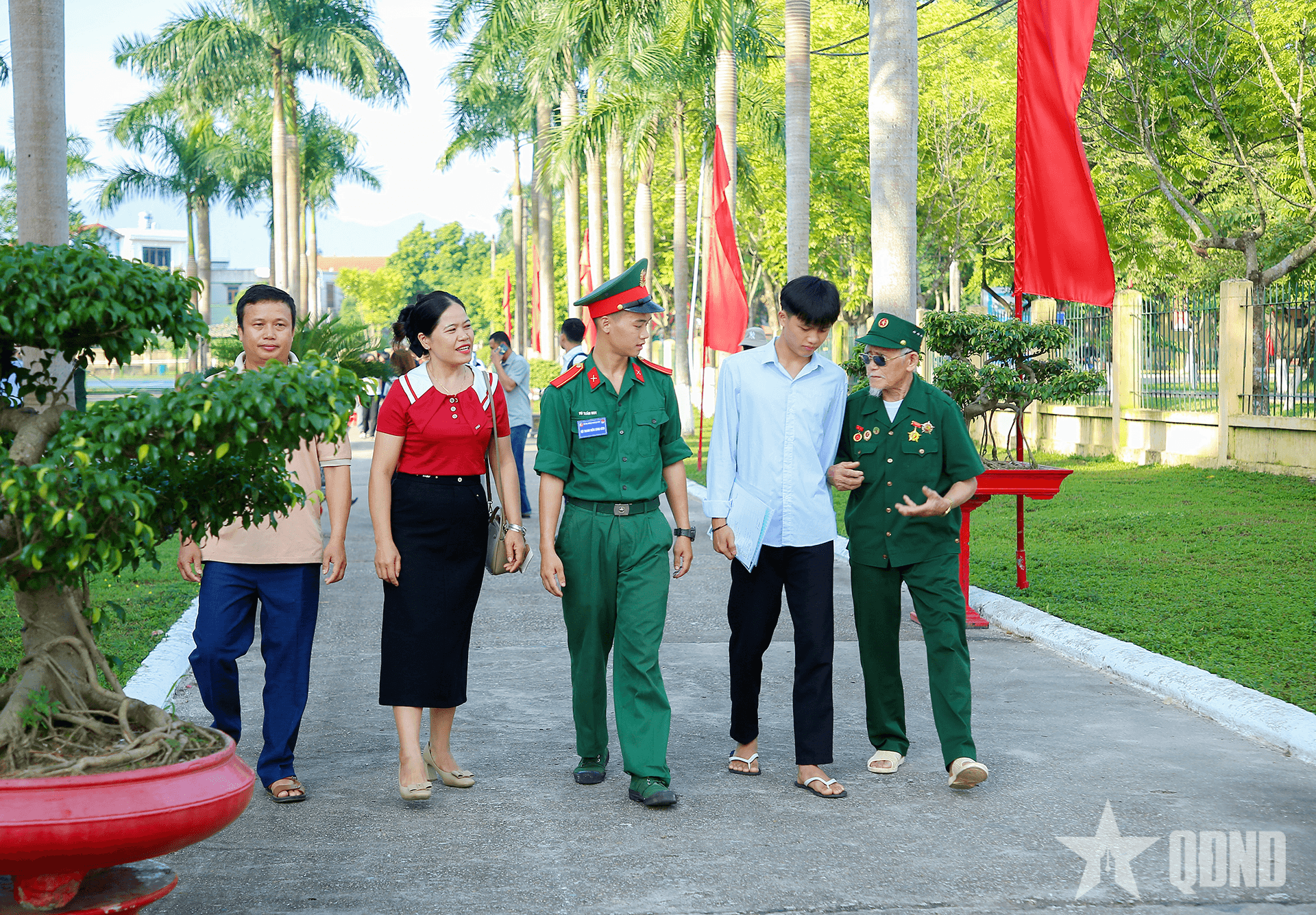 Trường Sĩ quan Lục quân 1 tiếp nhận học viên mới