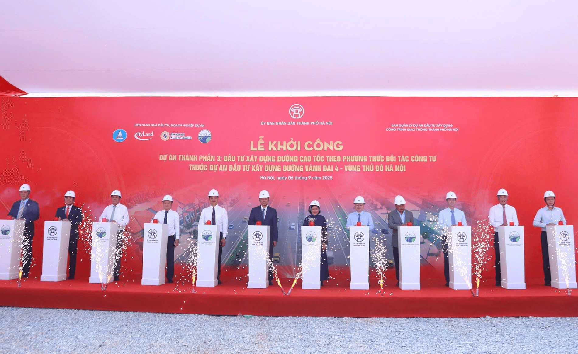 Khởi công dự án cao tốc trung tâm của đường Vành đai 4 - Vùng Thủ đô Hà Nội