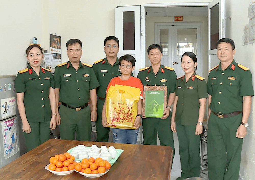 Đồng hành và sẻ chia