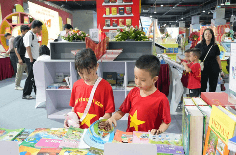 Lợi ích đa chiều của một bộ sách giáo khoa dùng chung