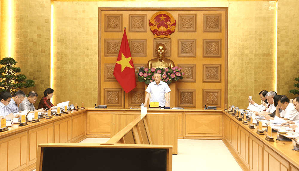 Phó thủ tướng Thường trực họp cho ý kiến vào báo cáo trình Bộ Chính trị về phân cấp, phân quyền, phân định thẩm quyền
