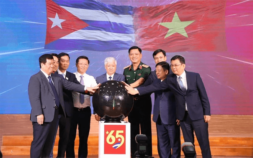 Tiếp nhận hơn 421 tỷ đồng ủng hộ nhân dân Cuba