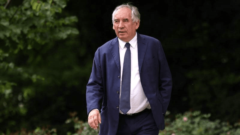 Thủ tướng Pháp François Bayrou đệ đơn từ chức lên Tổng thống