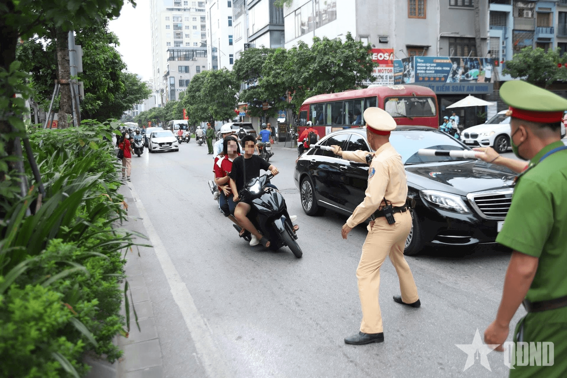 Hà Nội: Xử lý các trường hợp học sinh vi phạm an toàn giao thông