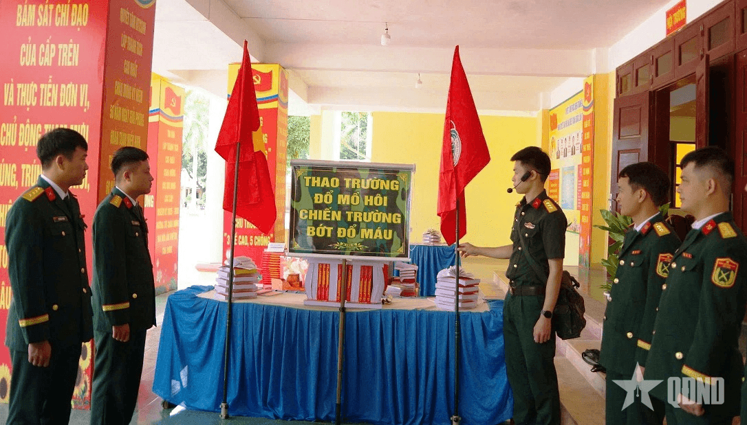 “MC thao trường - Nụ cười chiến sĩ”