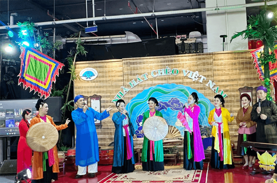 Thưởng thức cải lương, quan họ, chèo, ca trù... tại Triển lãm thành tựu đất nước