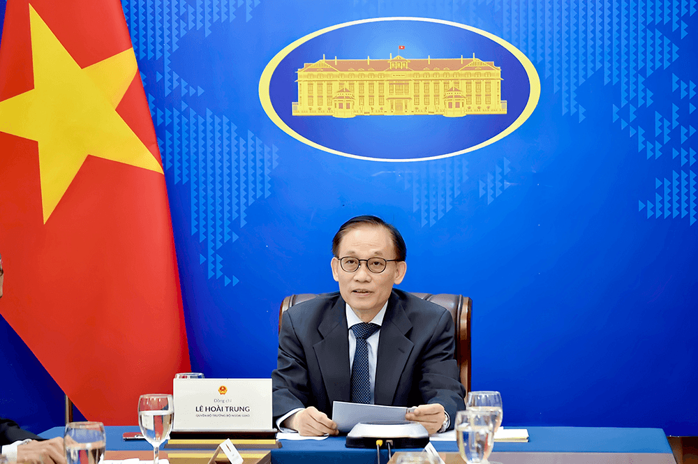 Quyền Bộ trưởng Bộ Ngoại giao Lê Hoài Trung điện đàm với Phó thủ tướng, Bộ trưởng Bộ Ngoại giao và Hợp tác quốc tế Campuchia