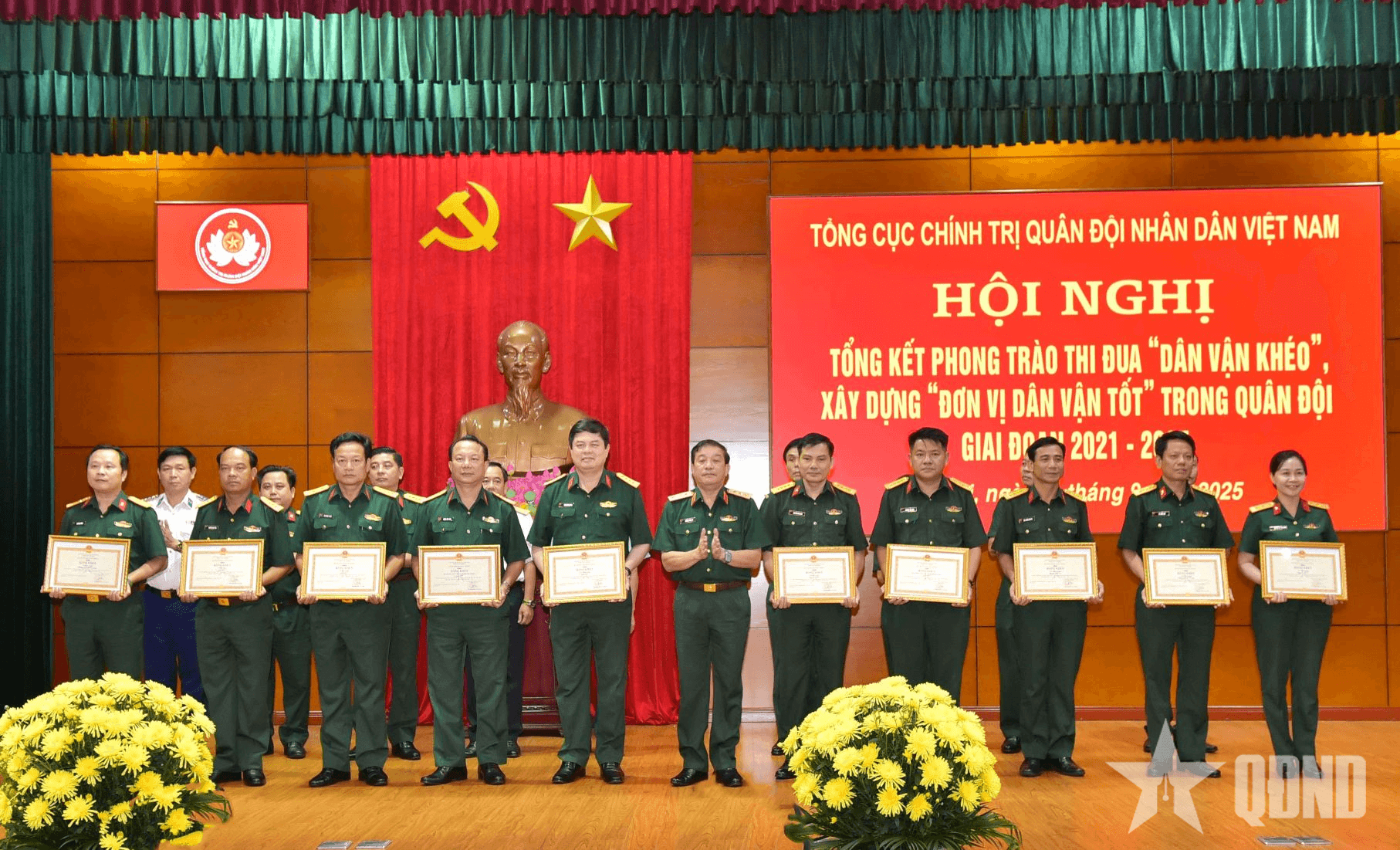 Quân đội xứng đáng là hình mẫu, đi đầu trong công tác dân vận của Đảng