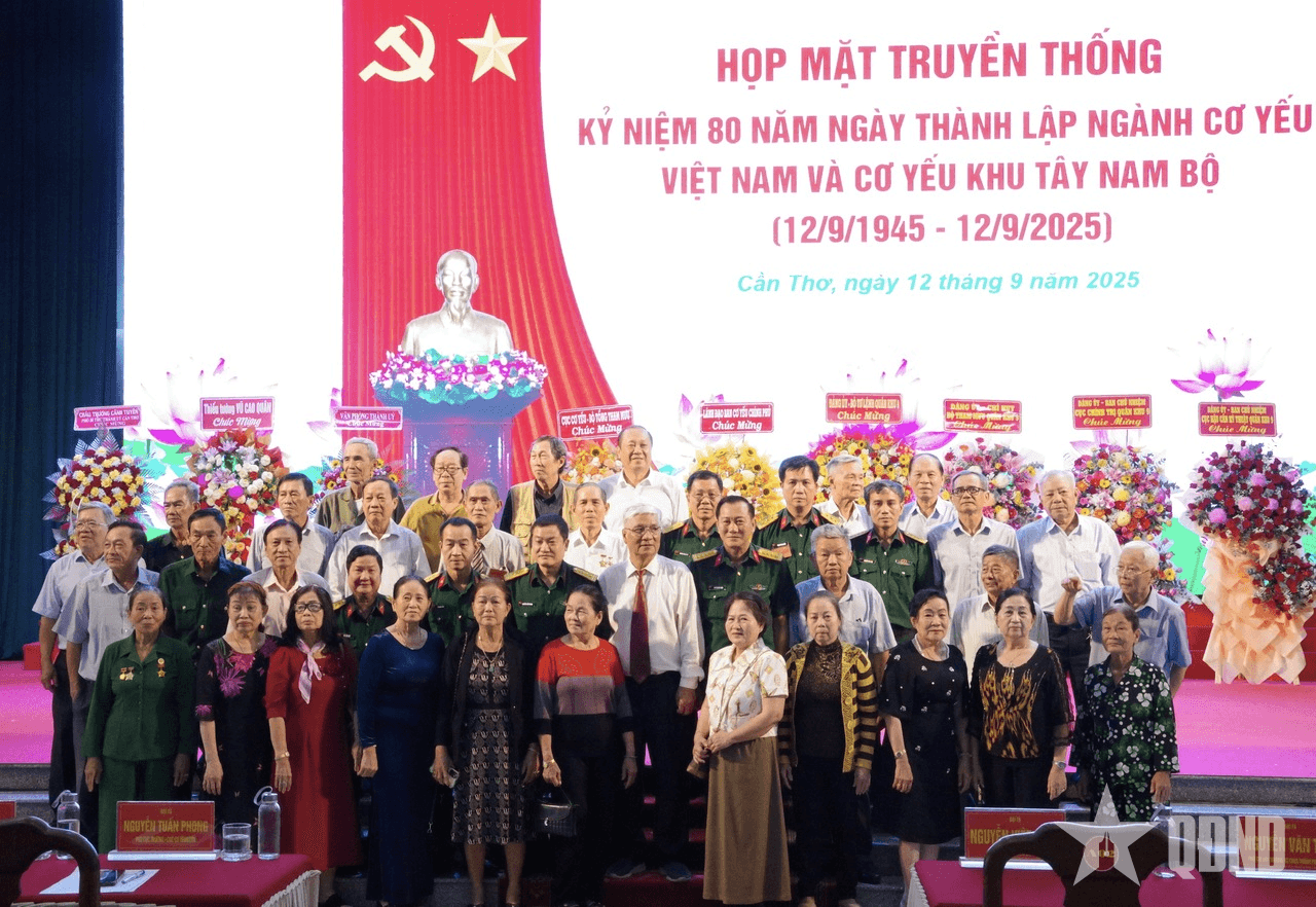 Ban liên lạc Cơ yếu khu Tây Nam Bộ họp mặt nhân ngày truyền thống