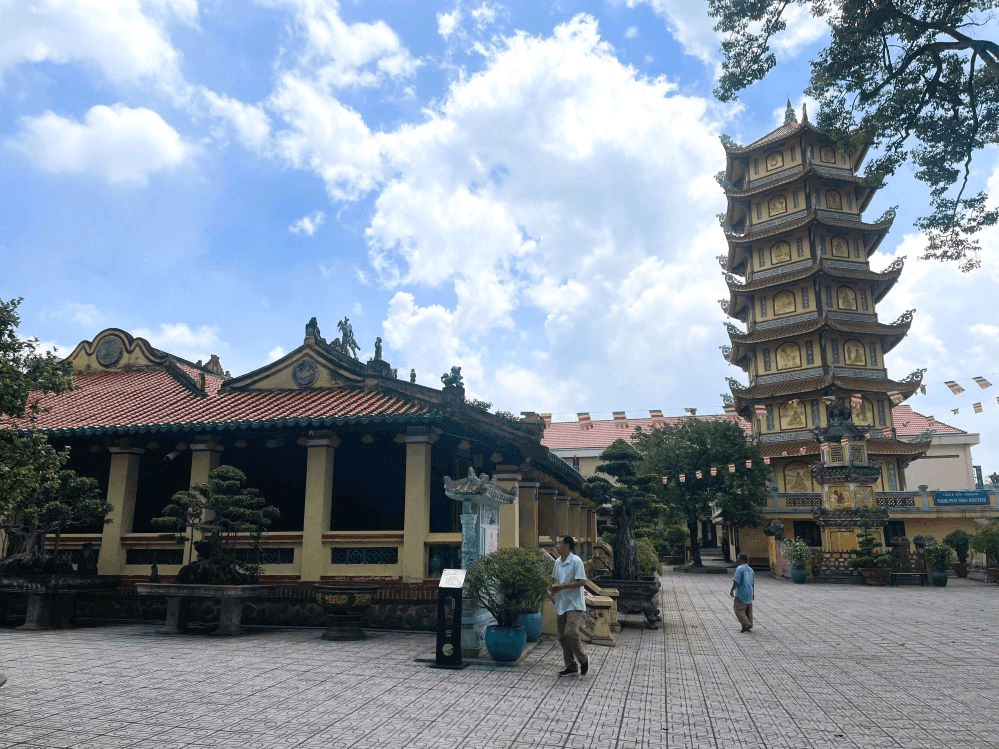 Ngôi chùa cổ ghi dấu ấn cách mạng