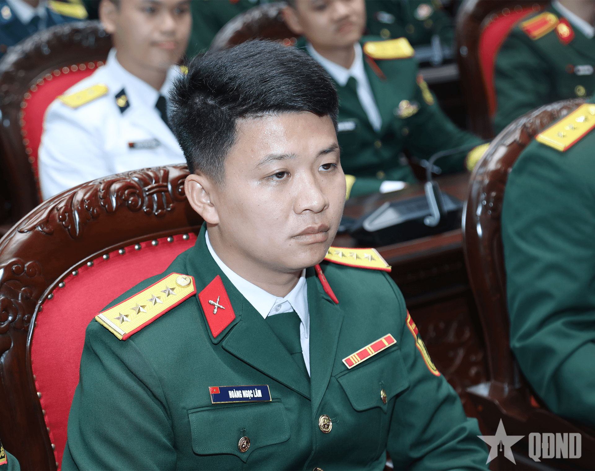 Thủ khoa là vinh dự lớn, nhưng chỉ có ý nghĩa khi biến nó thành động lực phấn đấu