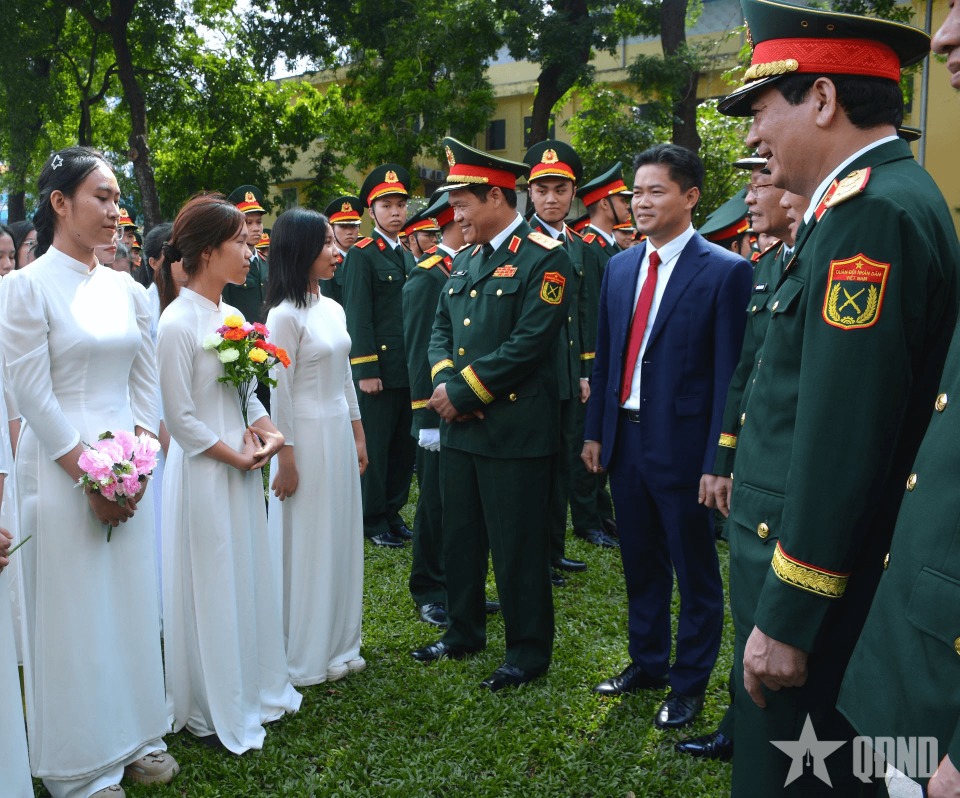 Thượng tướng Vũ Hải Sản dự và chỉ đạo Lễ khai giảng tại Học viện Quân y