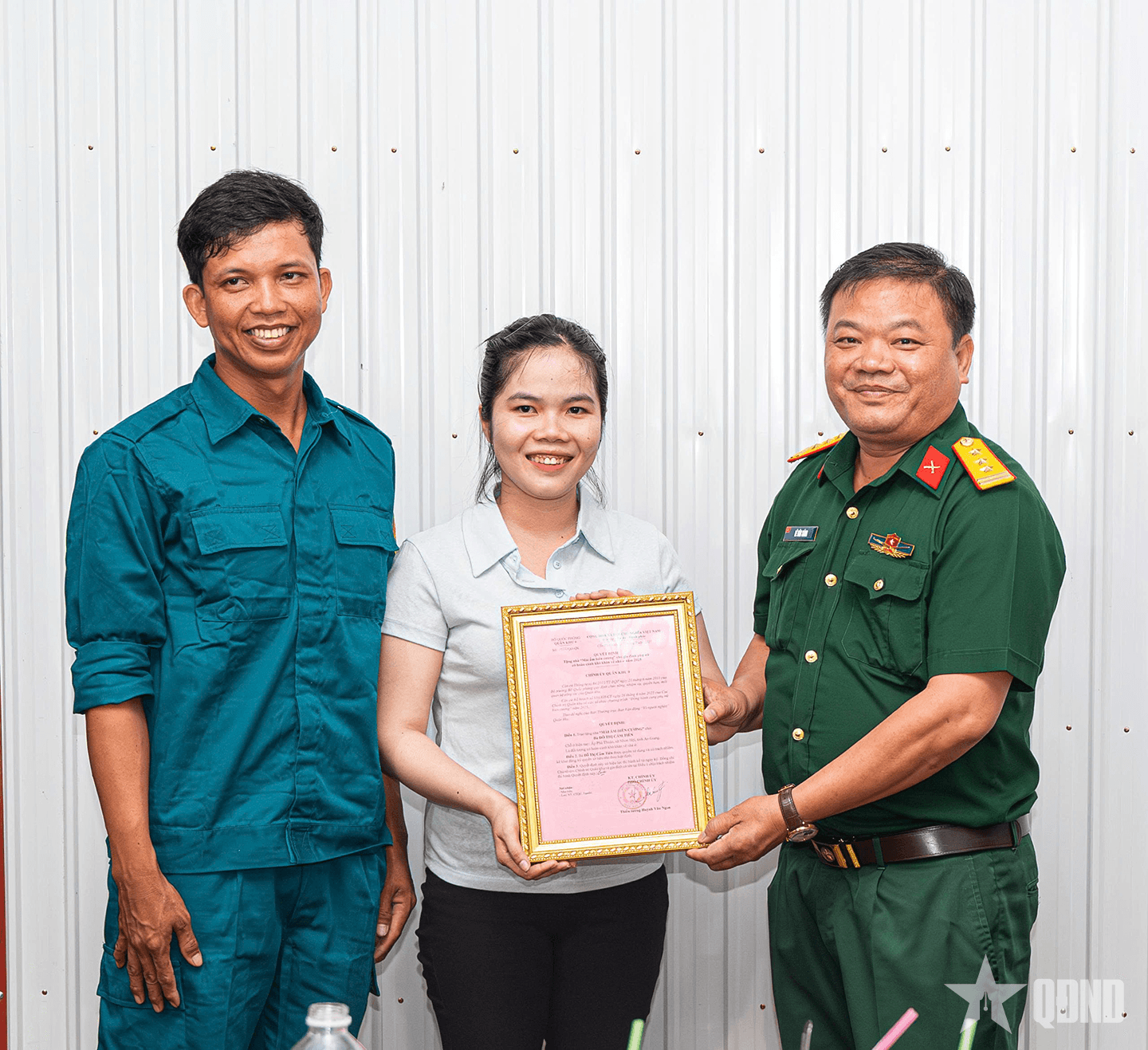 An Giang: Bàn giao nhà “mái ấm biên cương”