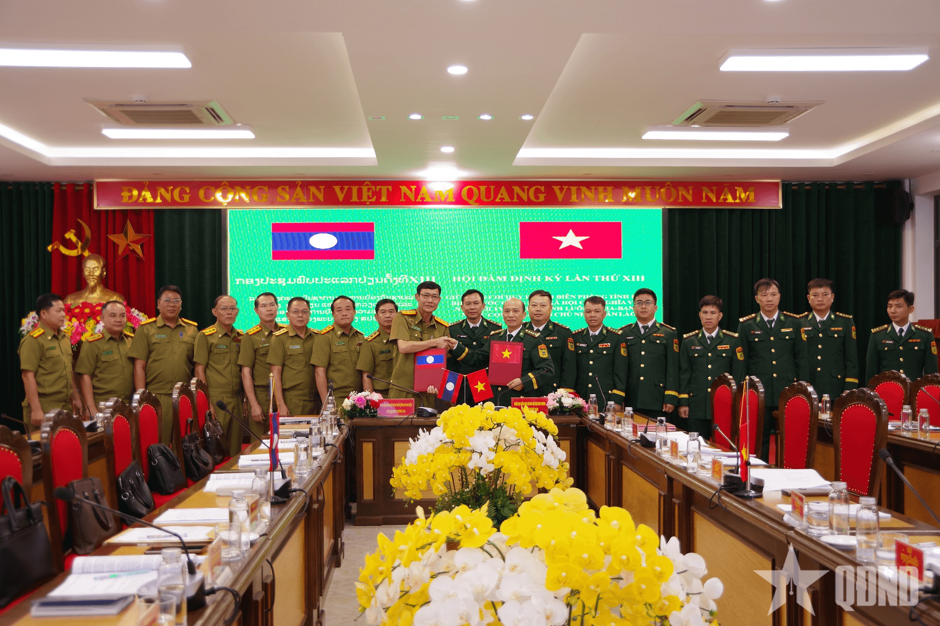 Hội đàm giữa Ban chỉ huy Bộ đội Biên phòng tỉnh Điện Biên và Ty An ninh tỉnh Louangphabang (Lào)